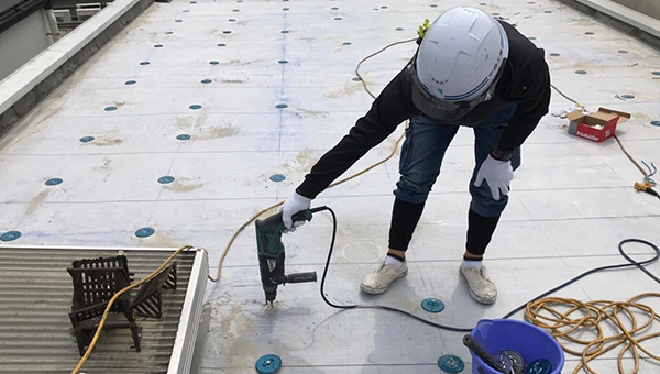 塩ビシート機械的固定工法